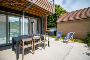 Le Celya, Jacuzzi et Parking Privatif avec Borne de Recharge Voiture Electrique